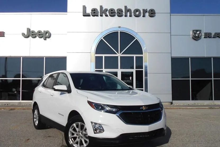 2021 Chevrolet Equinox LT photo 1