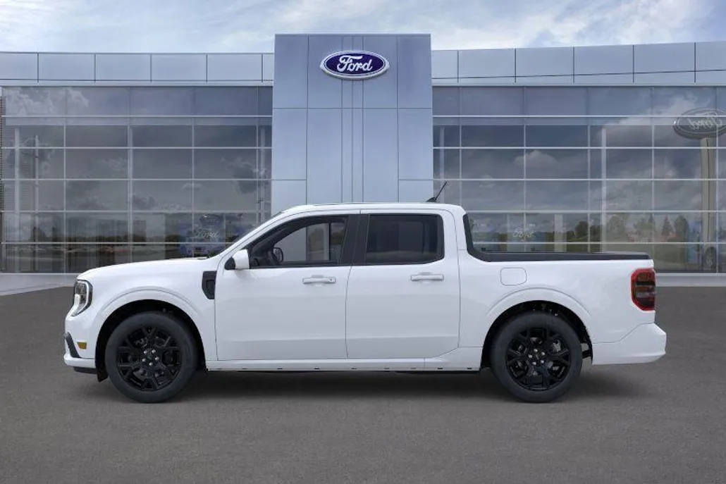 2025 Ford Maverick photo 1