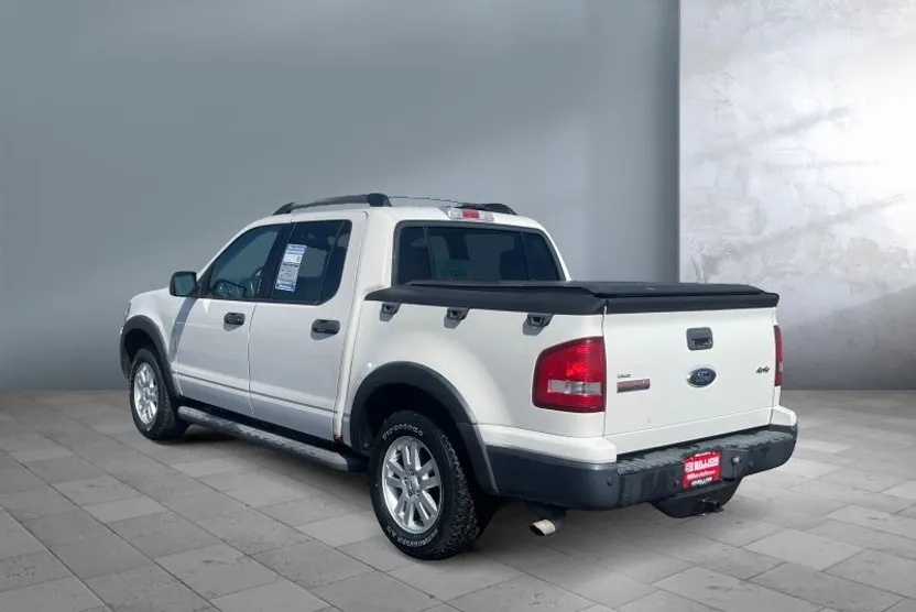 2010 Ford Explorer Sport Trac XLT photo 1