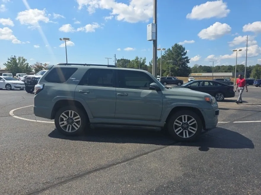 2023 Toyota 4Runner TRD Sport photo 1