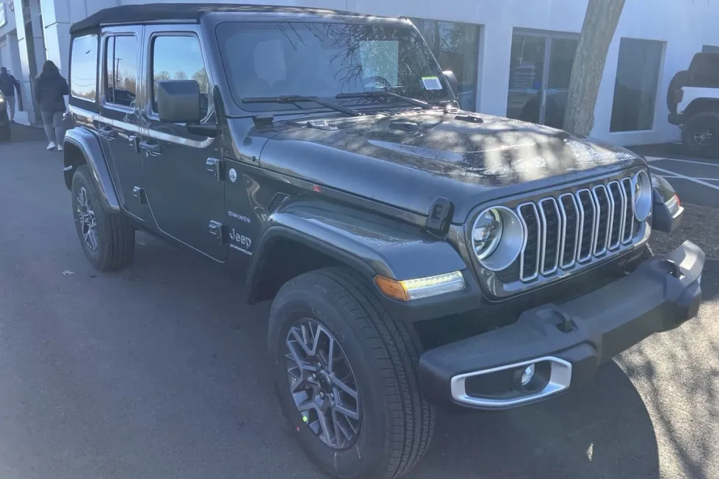 2024 Jeep Wrangler Sahara photo 1