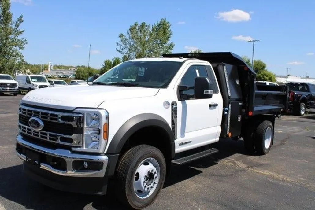 2024 Ford F-550 XL photo 1