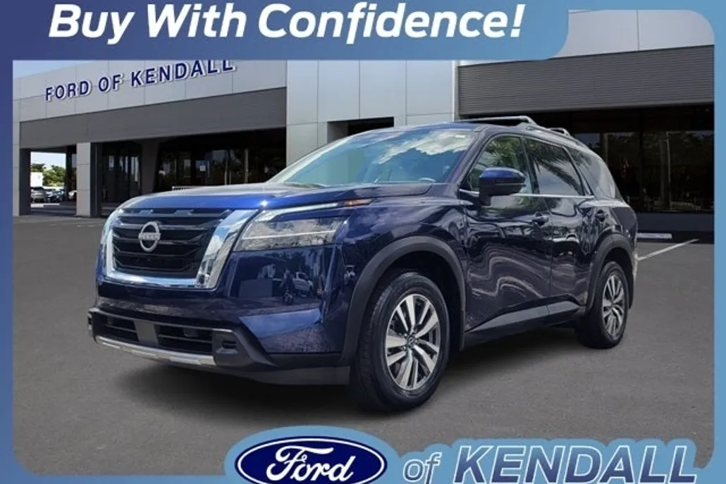 2024 Nissan Pathfinder SL photo 1