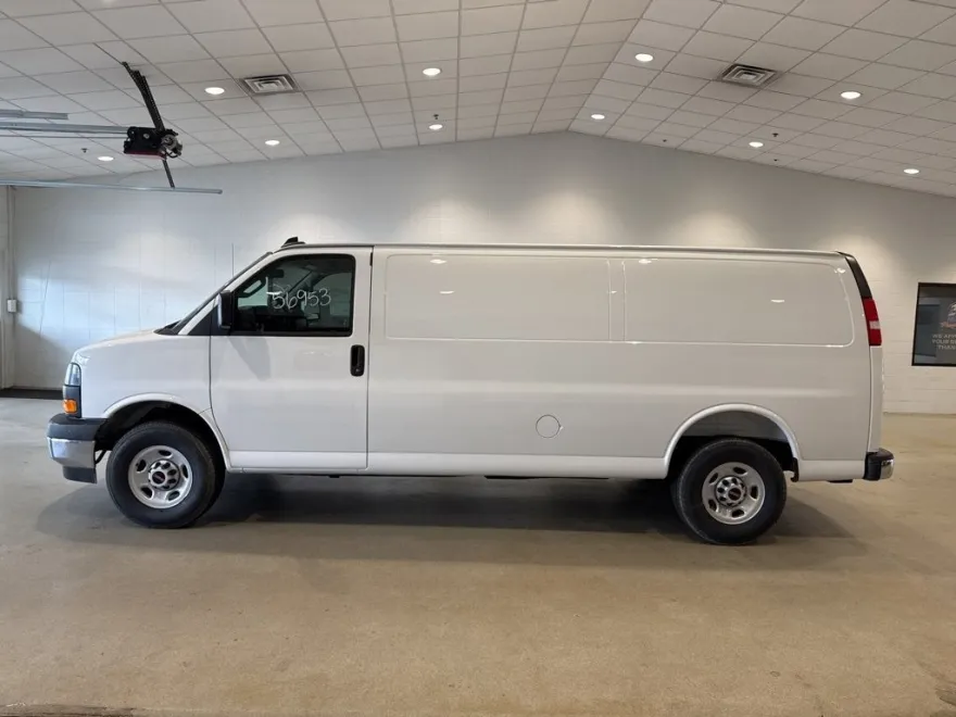 2025 Gmc Savana Cargo 2500 photo 1