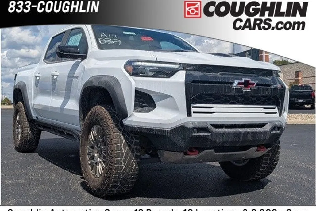 2025 Chevrolet Colorado ZR2 photo 1