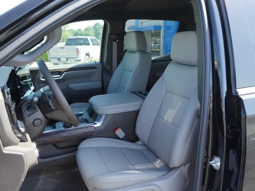 2025 Gmc Sierra 1500 SLT photo 1