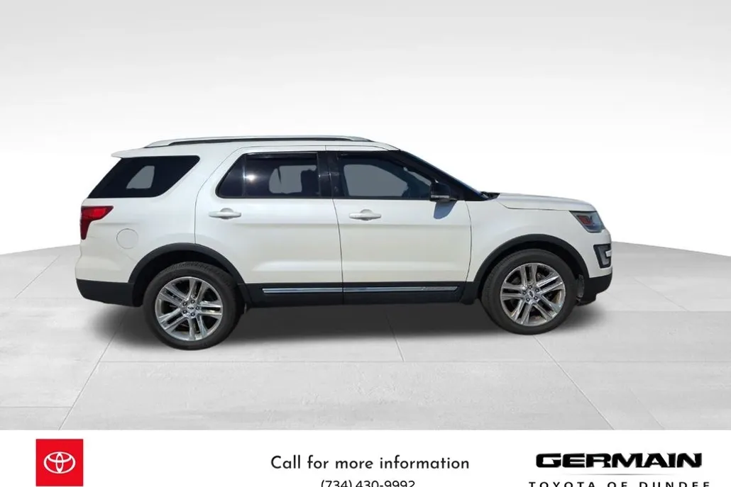 2016 Ford Explorer XLT photo 1