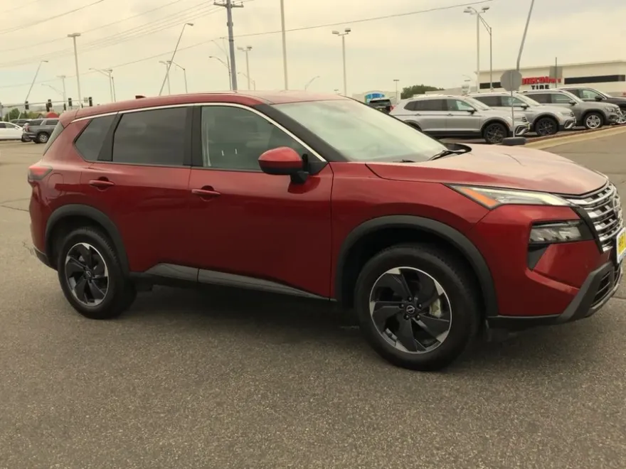 2024 Nissan Rogue SV photo 1