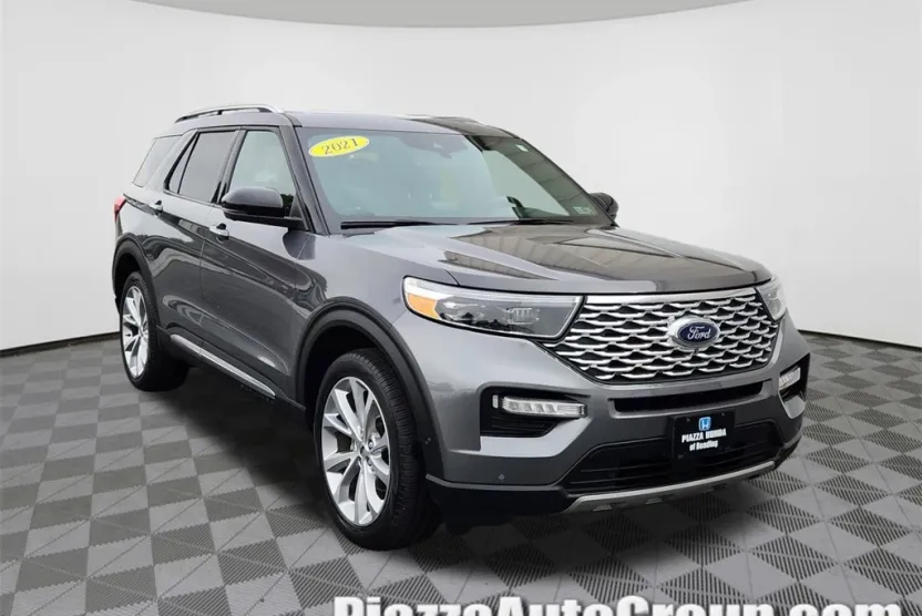 2021 Ford Explorer Platinum photo 1