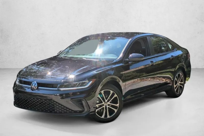 2025 Volkswagen Jetta Sport photo 1
