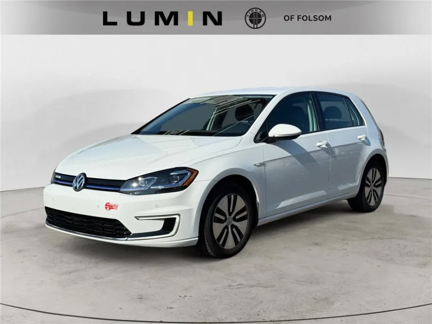 2017 Volkswagen e-Golf SEL Premium photo 1