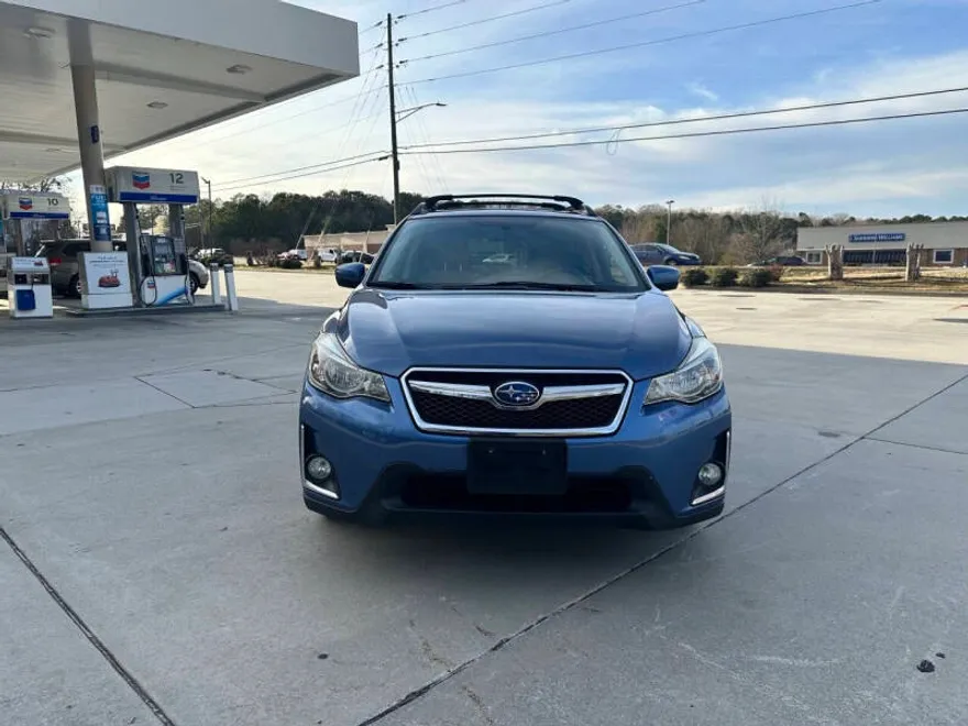 2017 Subaru Crosstrek 2.0i Premium photo 1