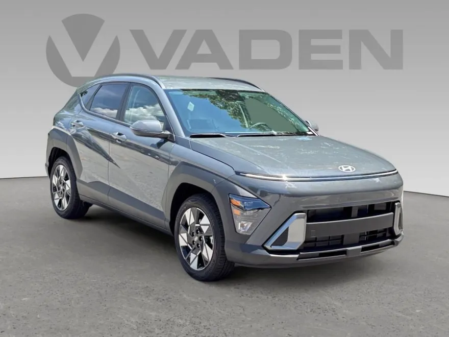 2025 Hyundai Kona SEL photo 1