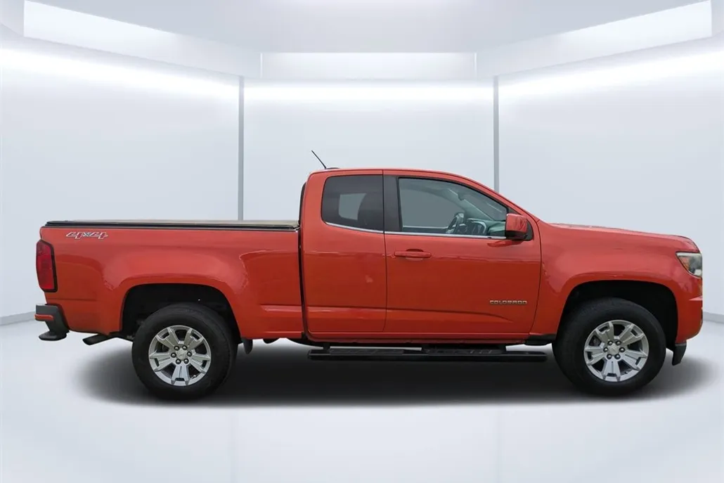 2016 Chevrolet Colorado LT photo 1