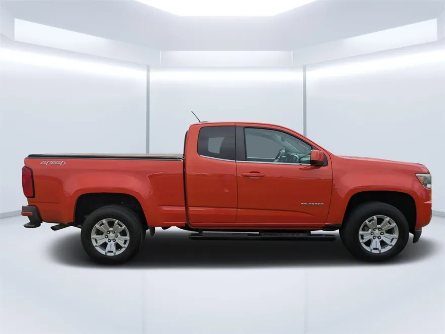 2016 Chevrolet Colorado LT photo 1