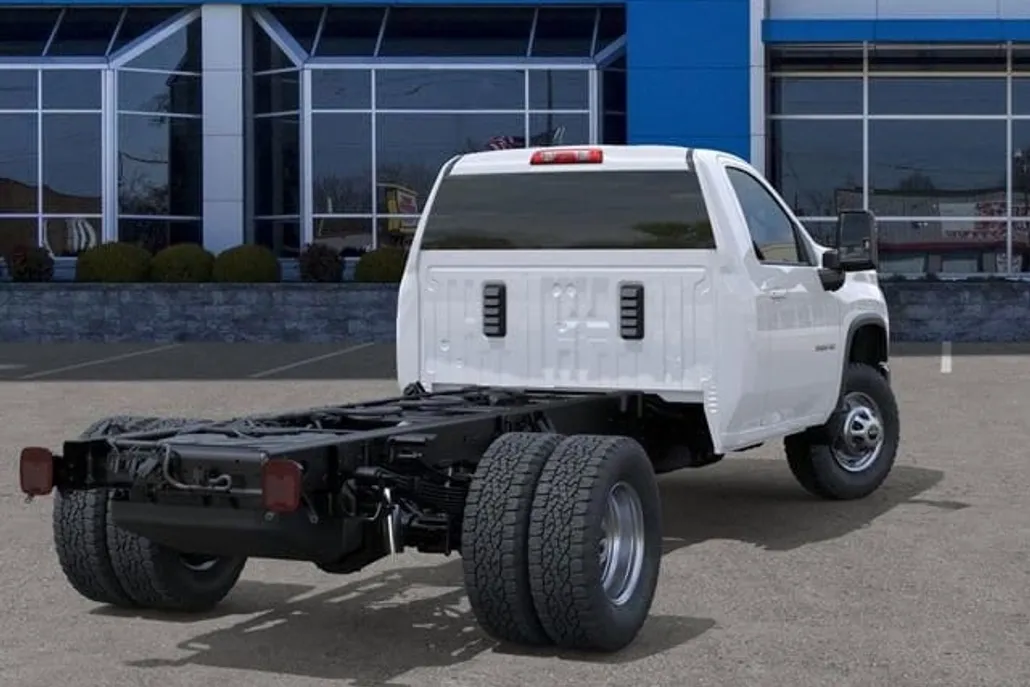 2025 Chevrolet Silverado 3500HD Work Truck photo 1