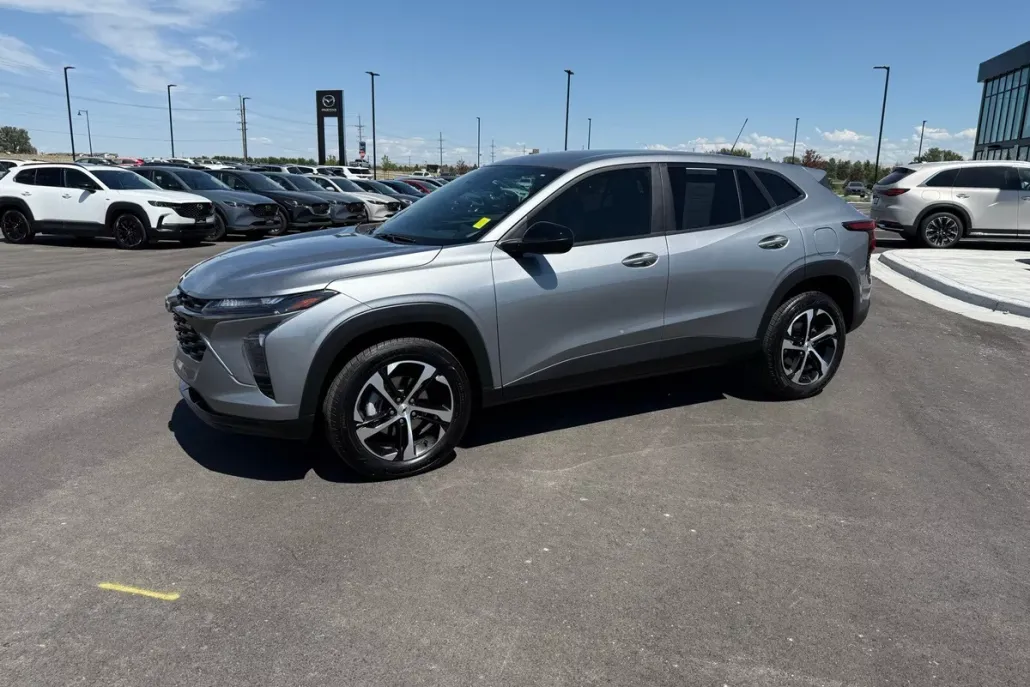 2025 Chevrolet Trax photo 1