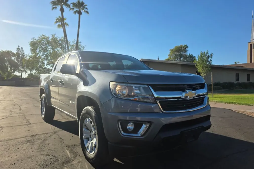 2018 Chevrolet Colorado LT photo 1