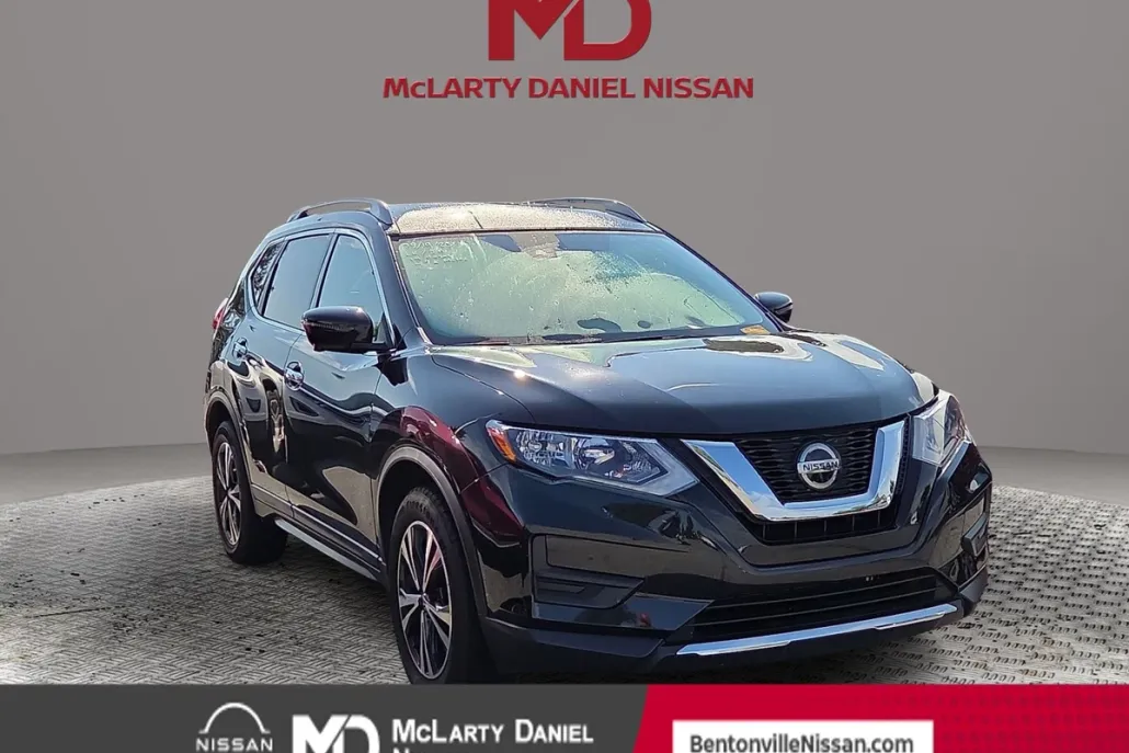 2019 Nissan Rogue SV photo 1