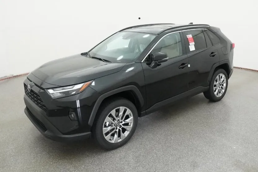 2025 Toyota RAV4 XLE Premium photo 1
