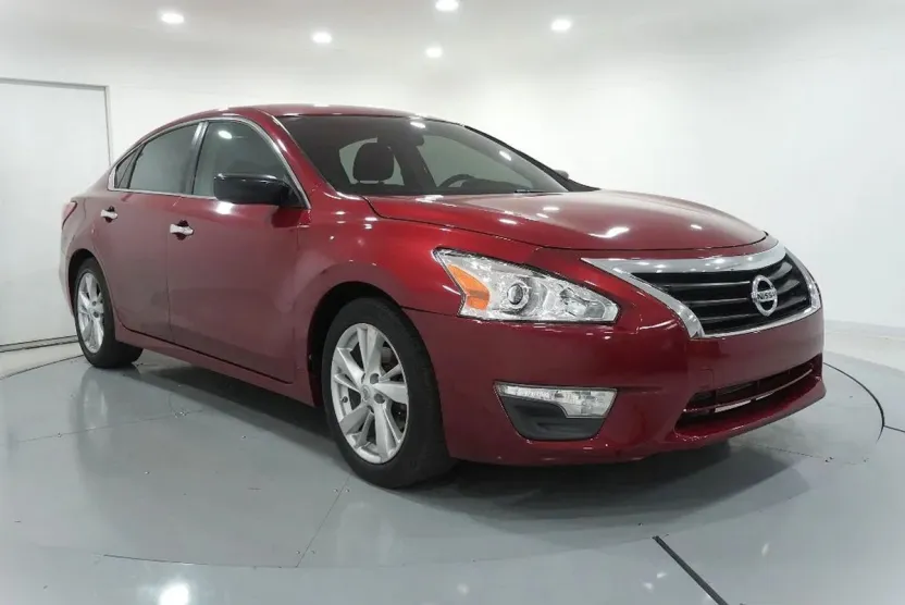2013 Nissan Altima 2.5 SV photo 1