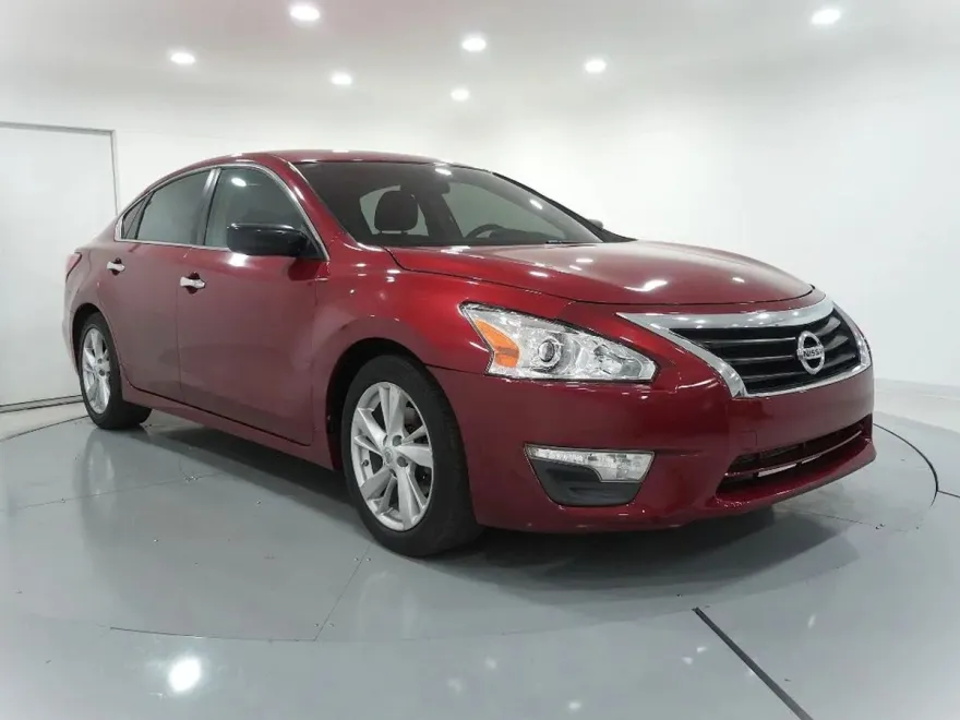 2013 Nissan Altima 2.5 SV photo 1