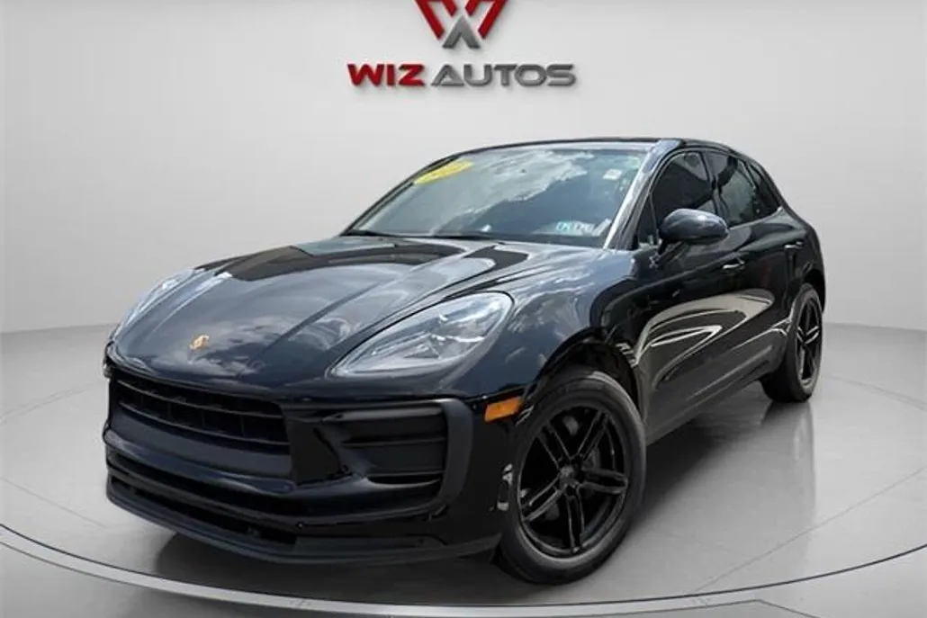 2022 Porsche Macan Base photo 1