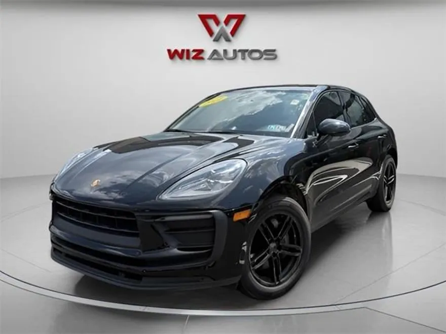 2022 Porsche Macan Base photo 1