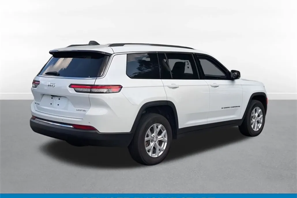 2023 Jeep Grand Cherokee Limited photo 1