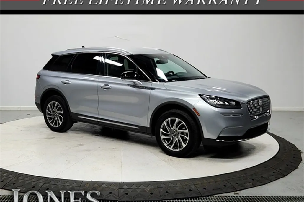 2022 Lincoln Corsair Standard photo 1