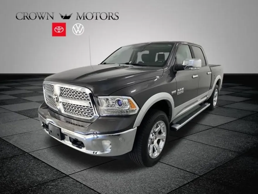 2017 Ram 1500 Laramie photo 1