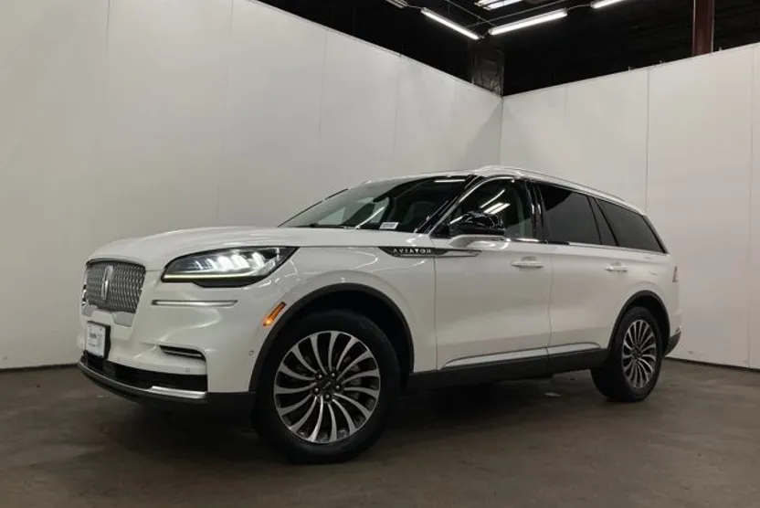2022 Lincoln Aviator Reserve photo 1