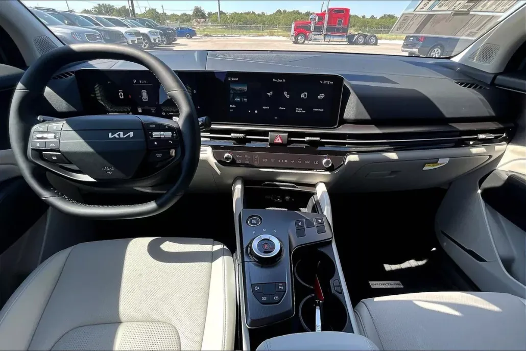 2026 Kia Sportage Hybrid EX photo 1