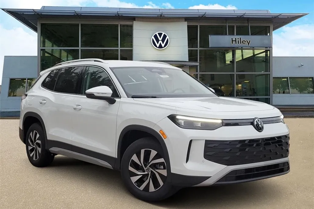2025 Volkswagen Tiguan S photo 1