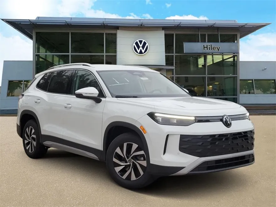 2025 Volkswagen Tiguan S photo 1