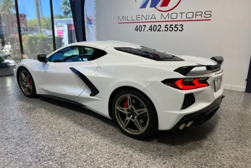 2021 Chevrolet Corvette 3LT photo 2