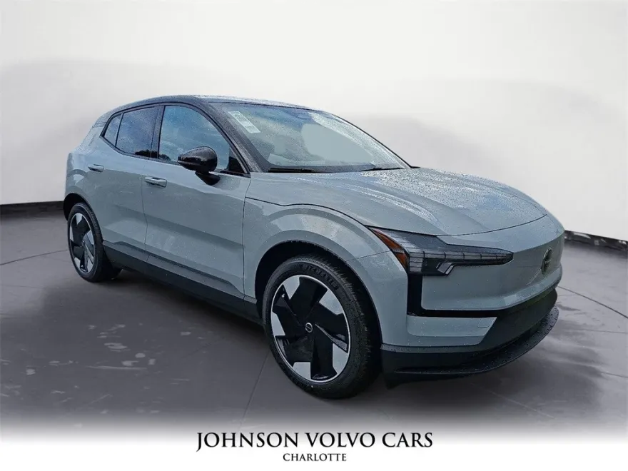 2025 Volvo EX30 Plus photo 1
