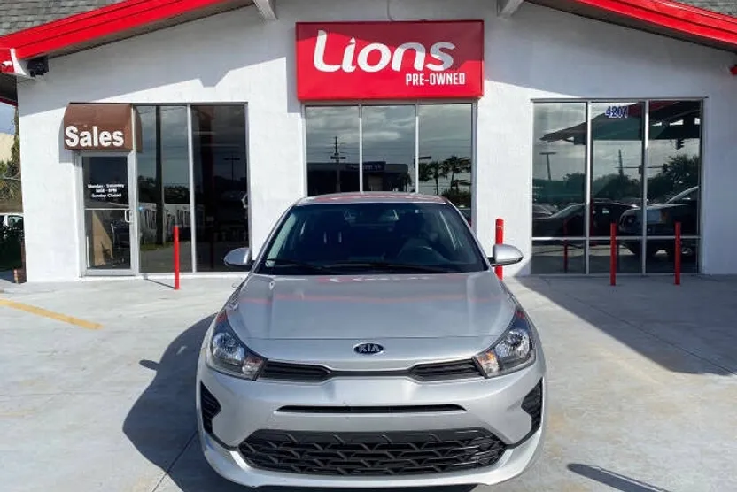 2021 Kia Rio LX photo 1