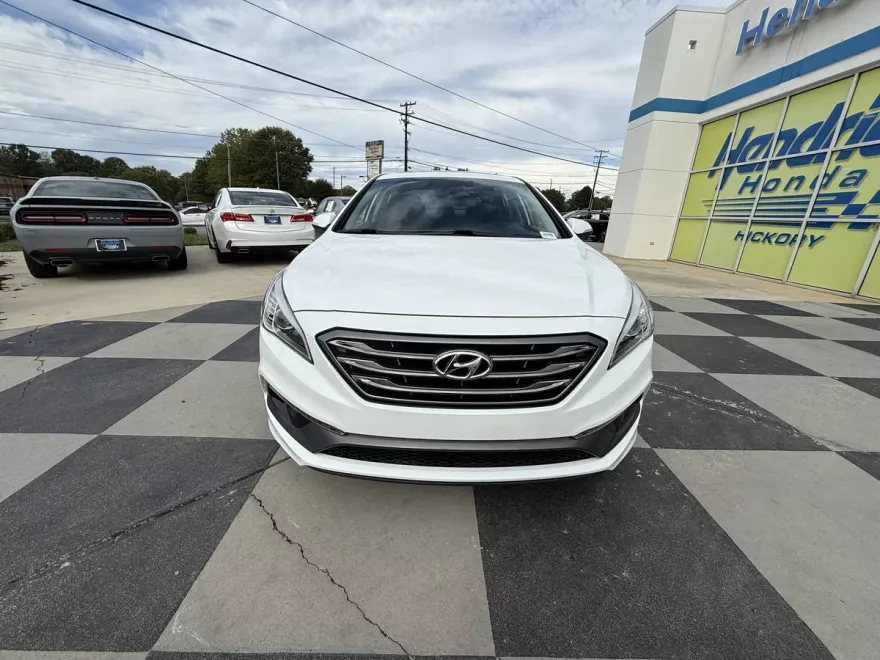 2017 Hyundai Sonata Sport photo 1
