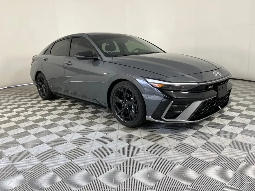 2025 Hyundai Elantra N Line photo 1