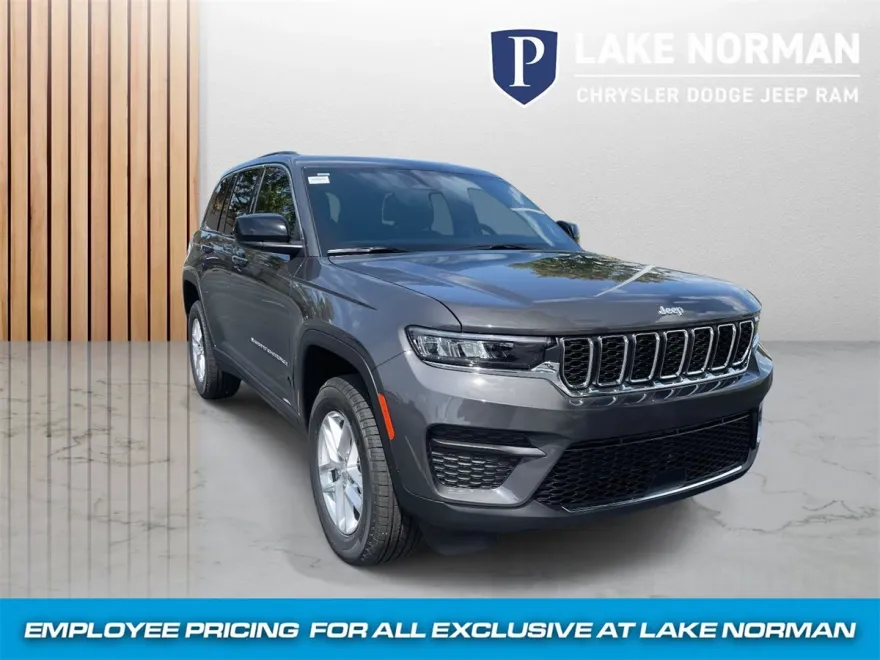 2025 Jeep Grand Cherokee Laredo photo 1