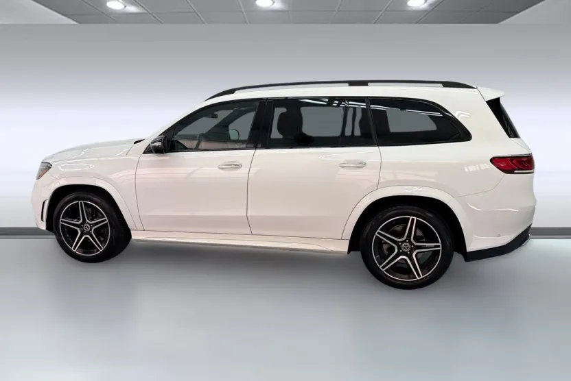 2023 Mercedes Benz GLS 450 4MATIC photo 1