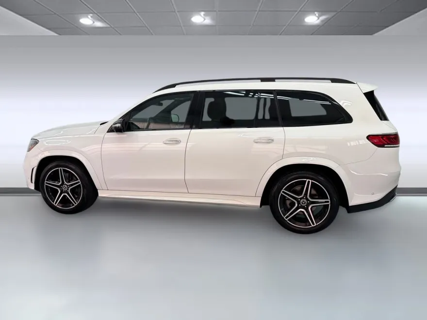 2023 Mercedes Benz GLS 450 4MATIC photo 1