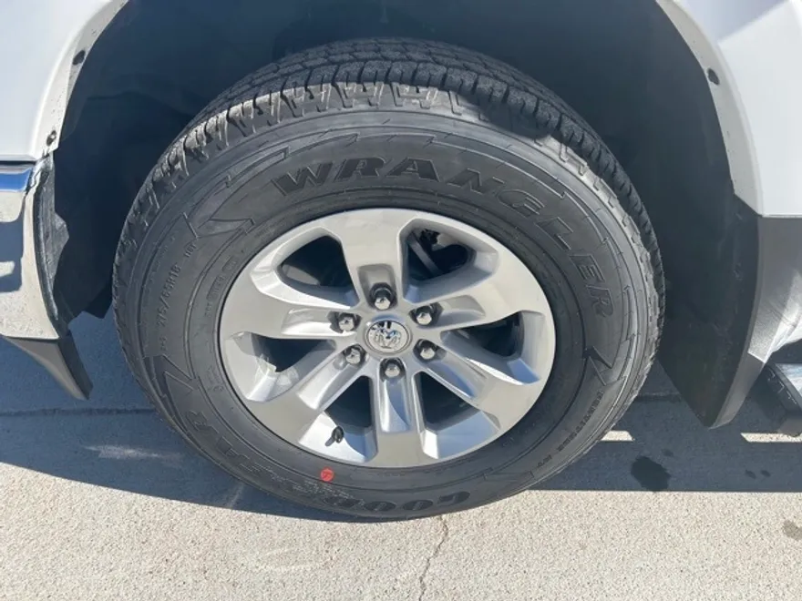 2022 Ram 1500 Laramie photo 3