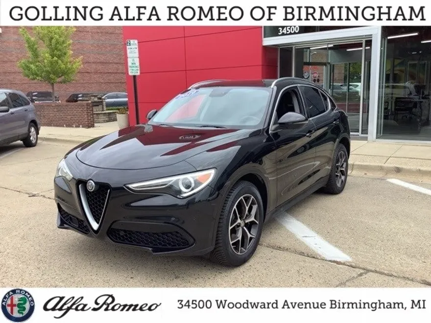 2019 Alfa Romeo Stelvio Ti photo 1