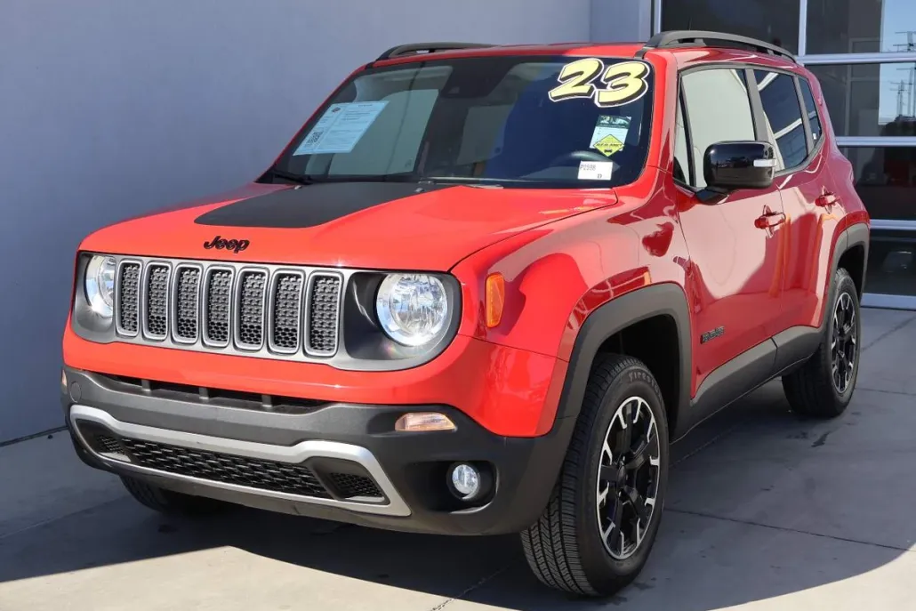 2023 Jeep Renegade Latitude photo 1