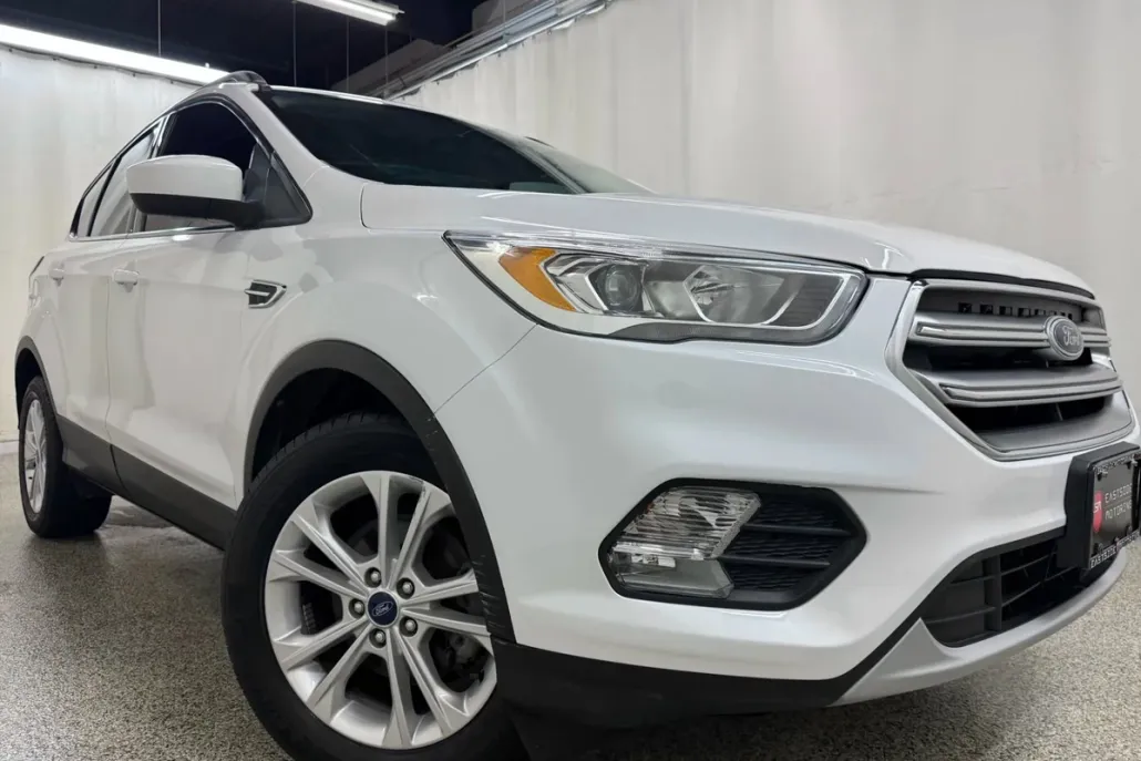 2017 Ford Escape Sport SE photo 1