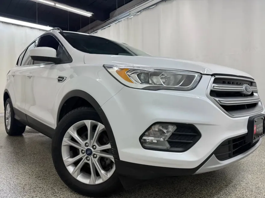 2017 Ford Escape Sport SE photo 1