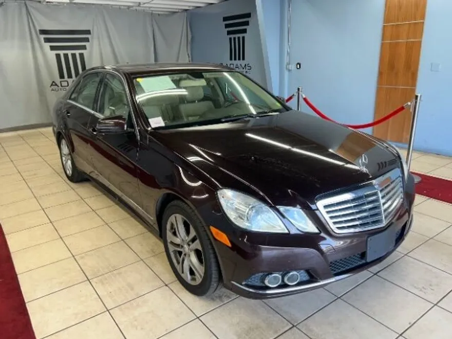 2011 Mercedes Benz E Sedan photo 1