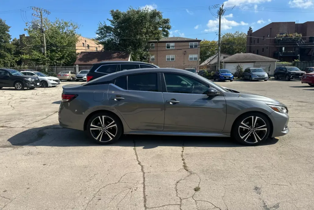 2020 Nissan Sentra SR photo 1